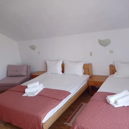 Konukevi Pensiunea Orion 3*