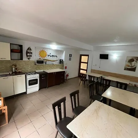 Pensiunea Orion Casa de hóspedes 3*