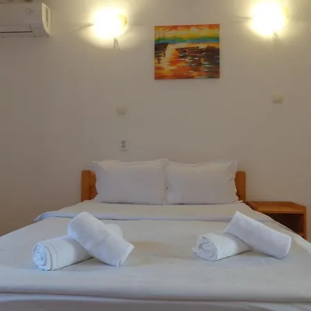 Konukevi Pensiunea Orion 3*